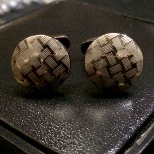 Cufflinks stud for men in circle shape