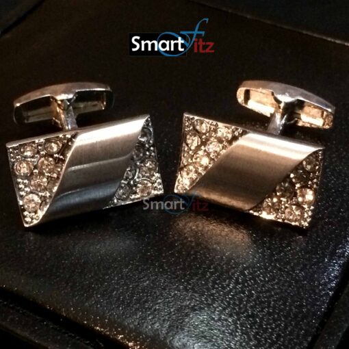 Cufflinks stud for men in Silver color