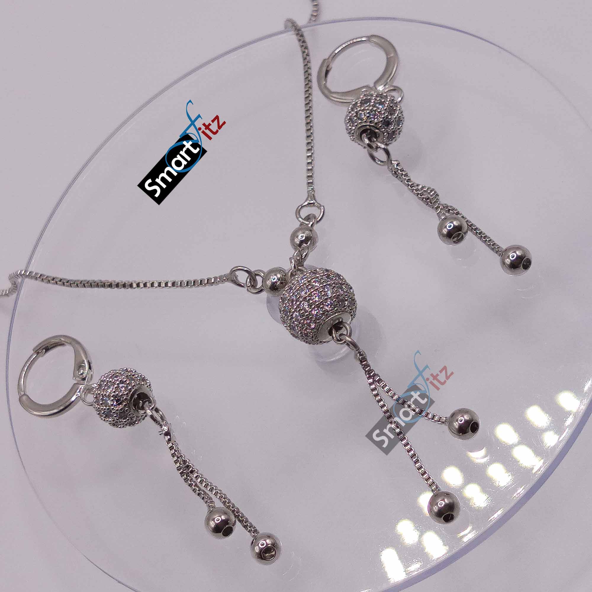 Locket Set for girls and women in ball shape with Earrings in Silver Color - Image 2
